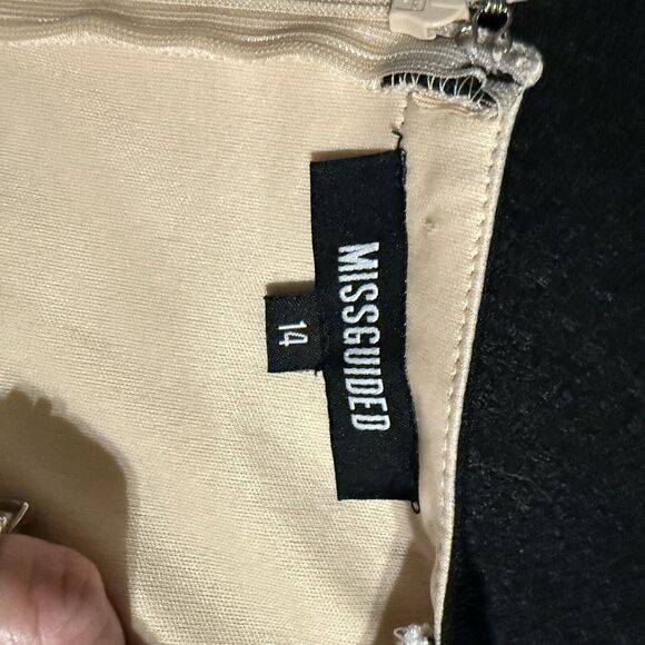 Missguided Nude Mini Dress Deep V Neck Womens Size 10 - Picture 11 of 13